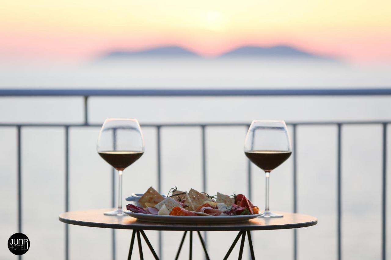 Skyhill Boutique Hotel Radhimë